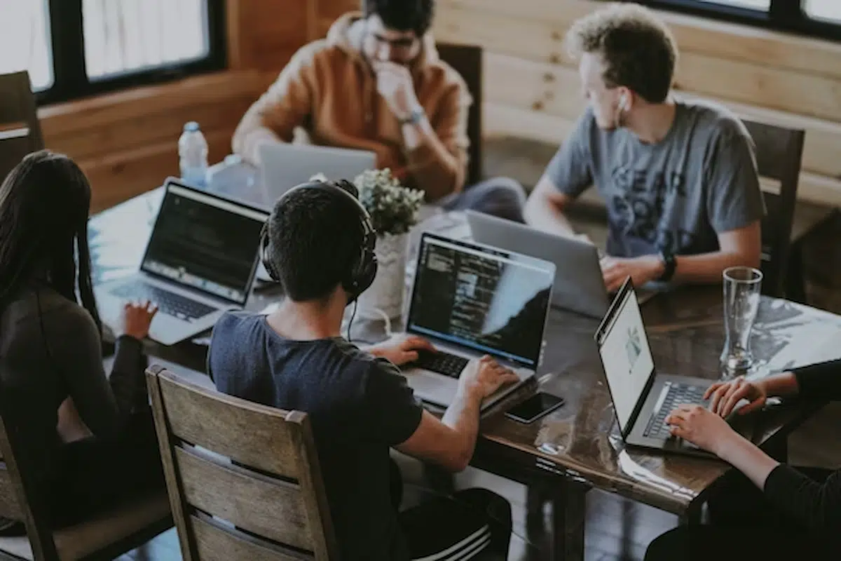 The Core of Workplace Background Checks: How Does HR Verify Your University GPA Transcript?